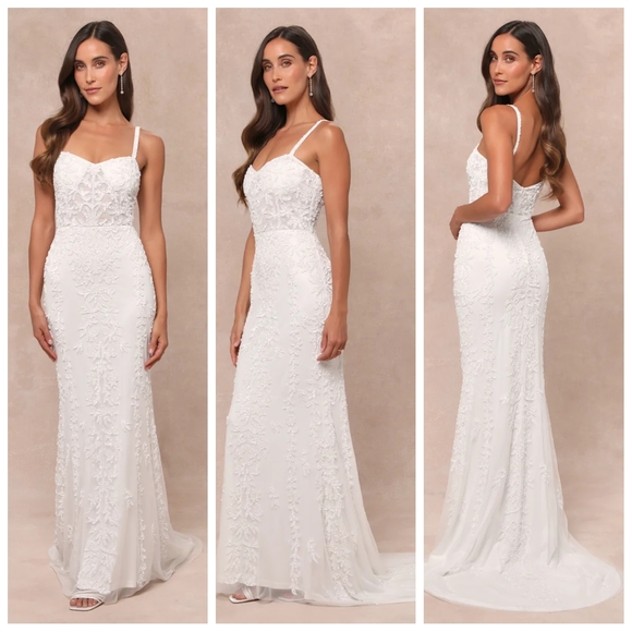 Elegant White Lace Women’s Dress - Picture 1 of 3
